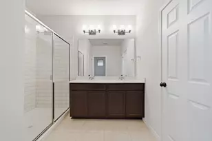 8663 Cedardale Park Dr, Houston, TX 77063 - Photo 14