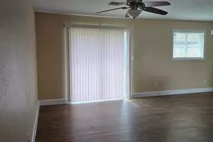 2023 Barnsley Ln, Houston, TX 77088 - Photo 8