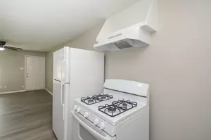 6014 Collingsworth St, Houston, TX 77026 - Photo 8