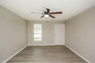 6014 Collingsworth St, Houston, TX 77026 - Photo 14
