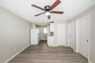 6014 Collingsworth St, Houston, TX 77026 - Photo 6