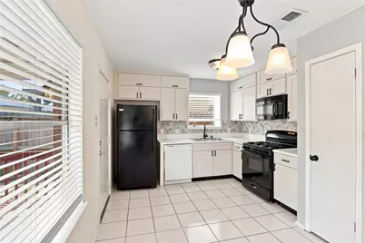 22906 Sherioaks Lane, Spring, TX 77389 - Photo 2