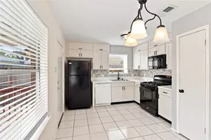 22906 Sherioaks Ln, Spring, TX 77389 - Photo 2