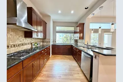 1910 Woodbury Street, Houston, TX 77030 - Photo 12