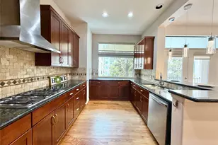 1910 Woodbury St, Houston, TX 77030 - Photo 12