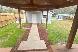 690 N Barbee St, Lovelady, TX 75851 - Photo 10