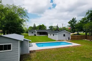 690 N Barbee St, Lovelady, TX 75851 - Photo 8