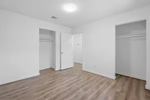 5962 Ridgeway Dr, Houston, TX 77033 - Photo 14