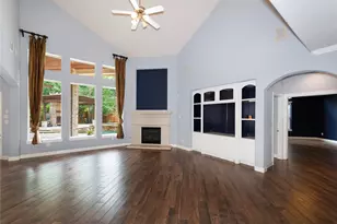 15 Pawprint Pl, The Woodlands, TX 77382 - Photo 6