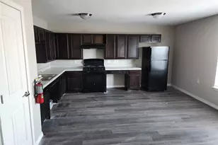 724 E Ave N, Belton, TX 76513 - Photo 6