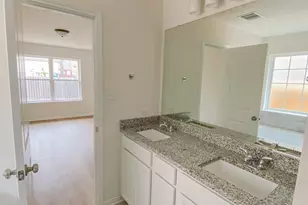 13409 W Summerchase Cir, Willis, TX 77318 - Photo 10