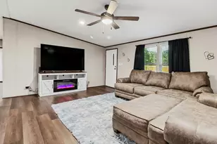 932 Sunny Dr, Livingston, TX 77351 - Photo 10