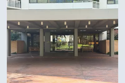 15 Greenway Plaza #10D, Houston, TX 77046 - Photo 2