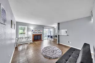 9350 Country Creek Dr, Houston, TX 77036 - Photo 6