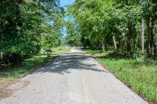 149 Hickory Hollow, Onalaska, TX 77360 - Photo 26