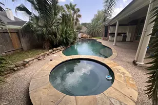 8322 Castle Pond Ct, Houston, TX 77095 - Photo 2