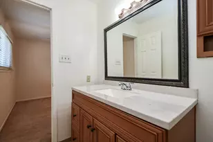 13931 Hollowgreen Dr, Houston, TX 77082 - Photo 16