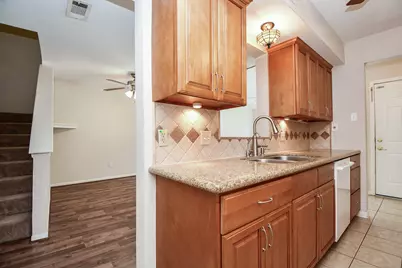 13931 Hollowgreen Drive, Houston, TX 77082 - Photo 6