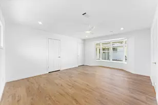 8014 Meadowcroft Dr, Houston, TX 77063 - Photo 20