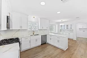 8014 Meadowcroft Dr, Houston, TX 77063 - Photo 16