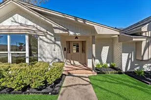 8014 Meadowcroft Dr, Houston, TX 77063 - Photo 2