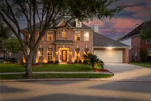 2407 Royal Palm Ct, League City, TX 77573 - Photo 10