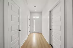 8210 Lawler St, Houston, TX 77051 - Photo 2