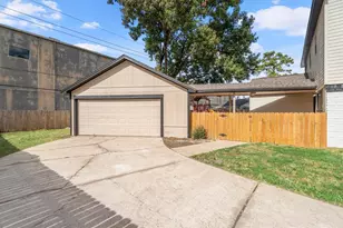 16015 Southampton Dr, Spring, TX 77379 - Photo 34