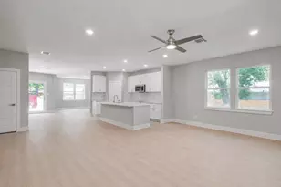 5447 N Shady Creek Dr, Houston, TX 77017 - Photo 6