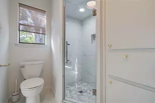 15835 N Barkers Landing Rd, Houston, TX 77079 - Photo 32