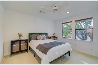 15835 N Barkers Landing Road, Houston, TX 77079 - Photo 30