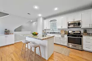 8676 Meadowcroft Dr, Houston, TX 77063 - Photo 2