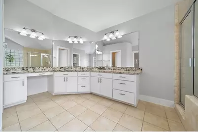 8676 Meadowcroft Drive, Houston, TX 77063 - Photo 30