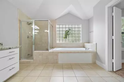 8676 Meadowcroft Drive, Houston, TX 77063 - Photo 34