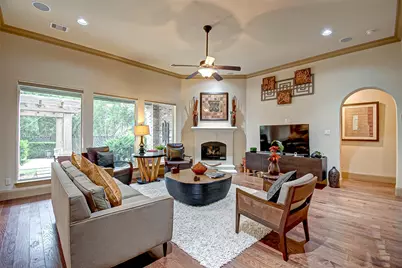 7 Shearling Court, Spring, TX 77389 - Photo 10