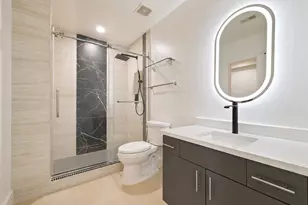 5925 Almeda Rd, Houston, TX 77004 - Photo 8