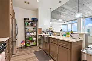 5925 Almeda Rd, Houston, TX 77004 - Photo 12