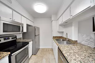4641 Wild Indigo St, Houston, TX 77027 - Photo 26