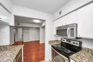 4641 Wild Indigo St, Houston, TX 77027 - Photo 4