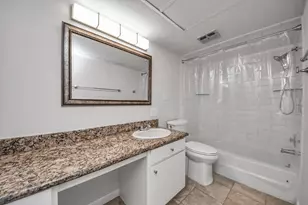 4641 Wild Indigo St, Houston, TX 77027 - Photo 12