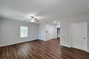 3201 J P Davis Ave, Bay City, TX 77414 - Photo 6