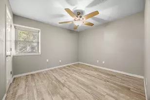 902 Ivy Ave, Deer Park, TX 77536 - Photo 16