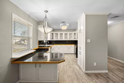 902 Ivy Avenue, Deer Park, TX 77536 - Photo 6