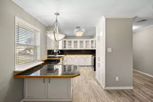 902 Ivy Ave, Deer Park, TX 77536 - Photo 6