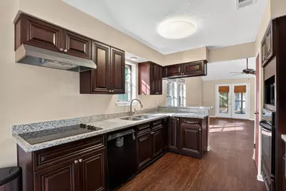 10 S Greenbud Court, The Woodlands, TX 77380 - Photo 14