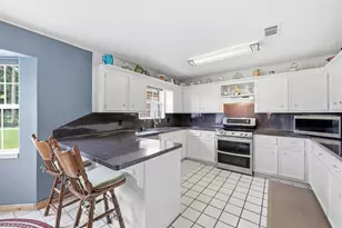 186 Poinsettia St, Bridge City, TX 77611 - Photo 8