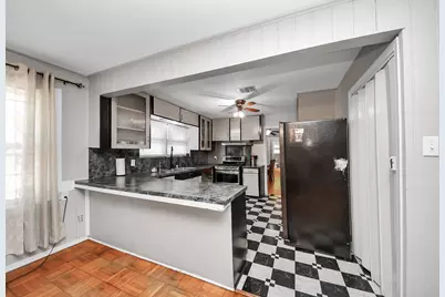 2601 Holly Street, Liberty, TX 77575 - Photo 4