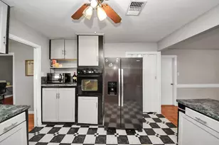 2601 Holly St, Liberty, TX 77575 - Photo 6