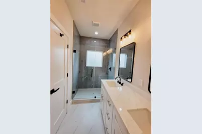 1071 Ferguson Way, Houston, TX 77088 - Photo 10