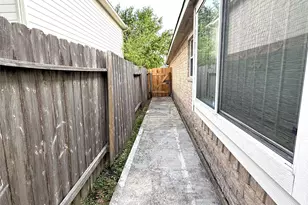 13830 Fort Nelson Dr, Houston, TX 77083 - Photo 20